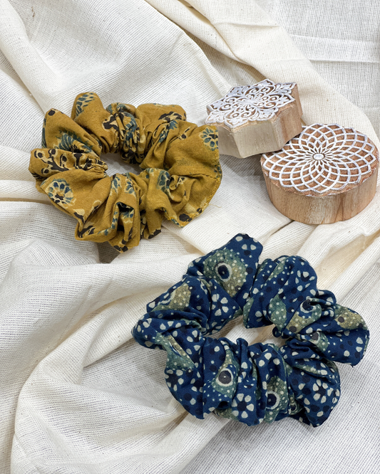 COTTON AJRAKH BLOCK PRINTED ELASTIC SCRUNCHIES