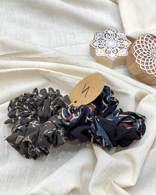 COTTON AJRAKH BLOCK PRINTED ELASTIC SCRUNCHIES