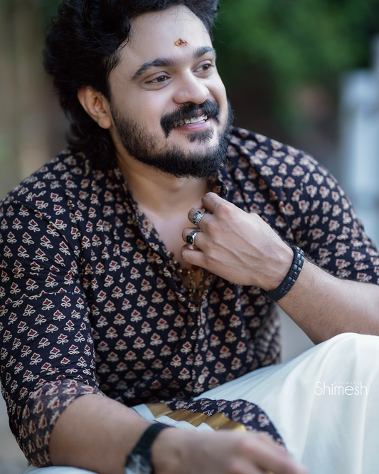 Manjari - Shirt and Dhothi