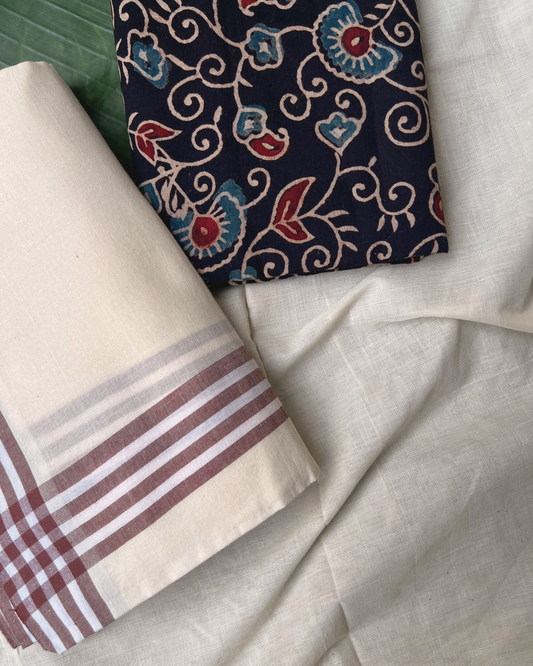 MULLOTH SETMUNDU WITH AJRAKH PRINTED BLOUSE