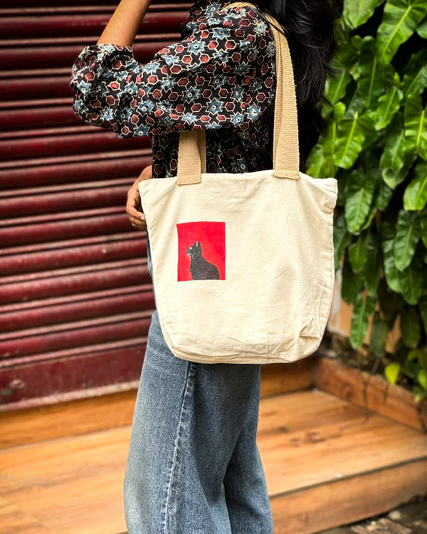 Kuro — Artisanal Canvas Tote Bag
