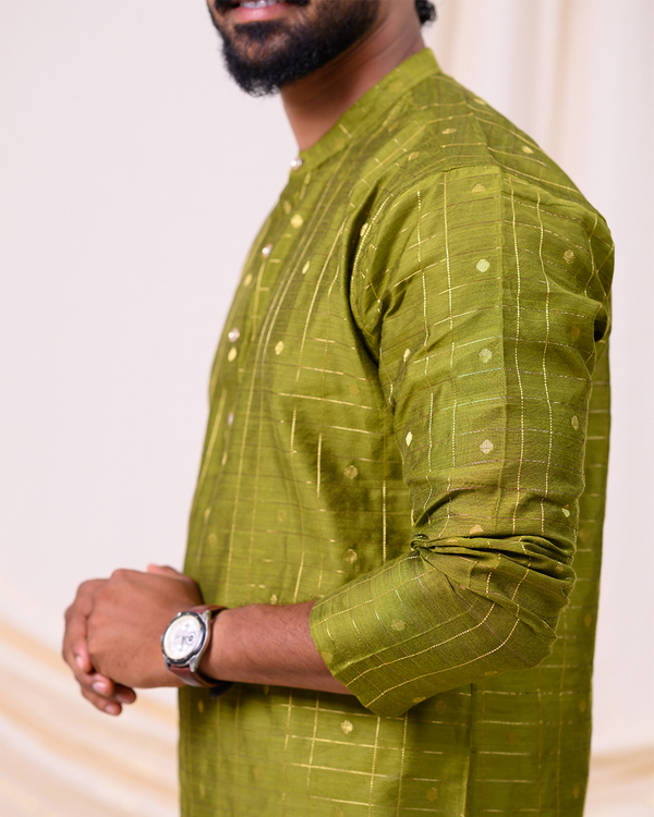 Chaarutha - Green kurta