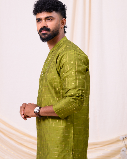 Chaarutha - Green kurta