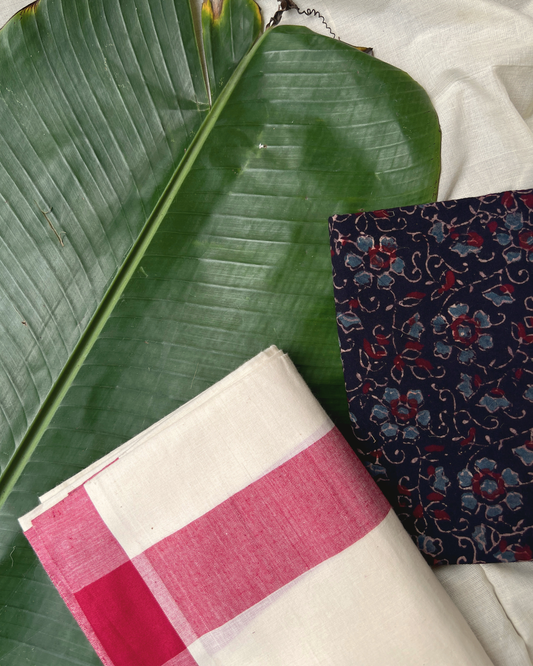 MULLOTH SETMUNDU WITH AJRAKH PRINTED BLOUSE PIECE