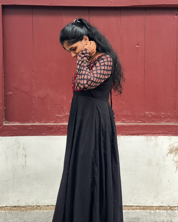 PATHMAM- Black base yokecut panel anarkali