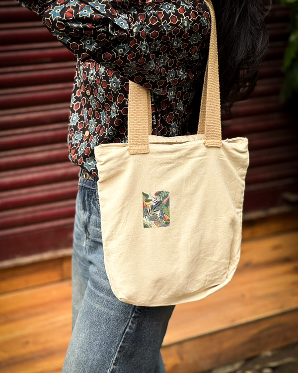 Vana — Artisanal Canvas Tote Bag