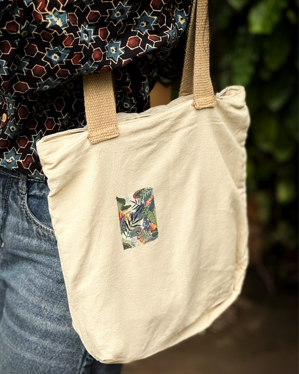 Vana — Artisanal Canvas Tote Bag
